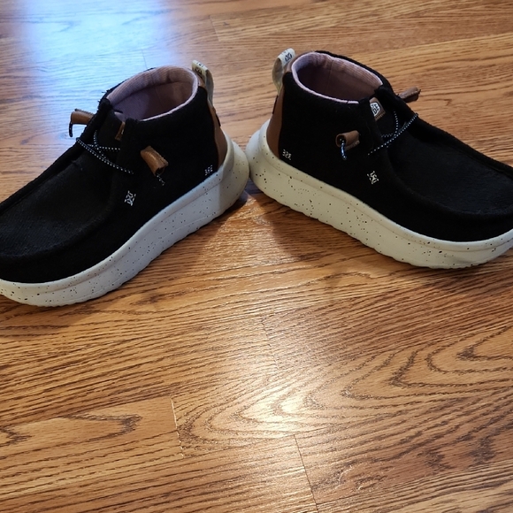 Hey Dude Wendy Peak Hi Platform Shoe. Womens 9. - Picture 6 of 10